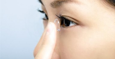 戴隐形眼镜怎么护理眼，戴隐形眼镜怎么护理眼睛