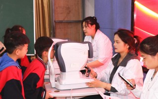 教育艾豪验光怎么样，教育艾豪眼镜怎么样